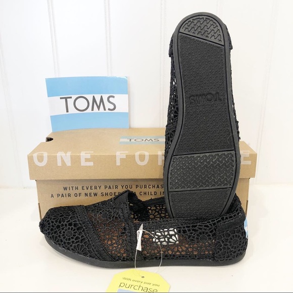 NIB TOMS Classic Black Moroccan Crochet - Picture 5 of 6